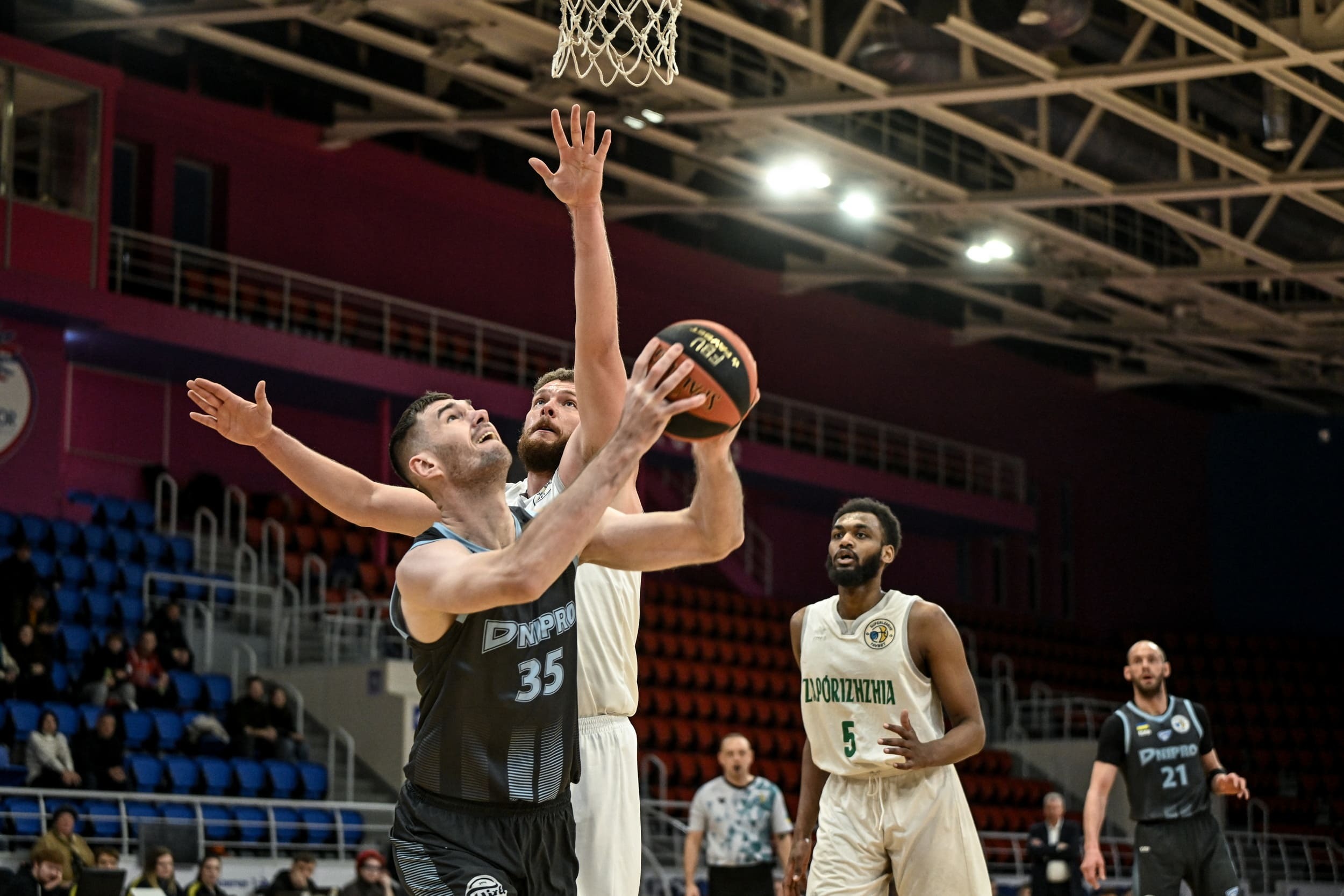 Дніпро здобув вольову перемогу над Запоріжжям